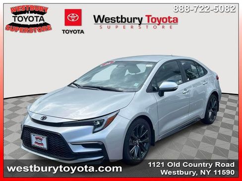 Used 2026 Toyota Corolla SE FWD image 5