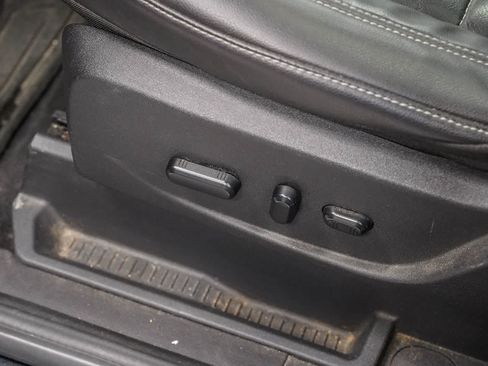 Used 2016 Ford C-MAX Energi SEL w/ Equipment Group 302A FWD image 23