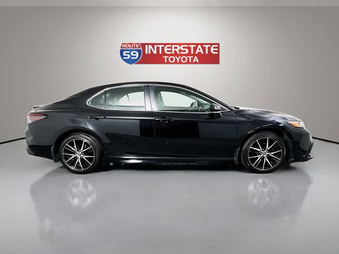 Certified 2024 Toyota Camry SE image 8