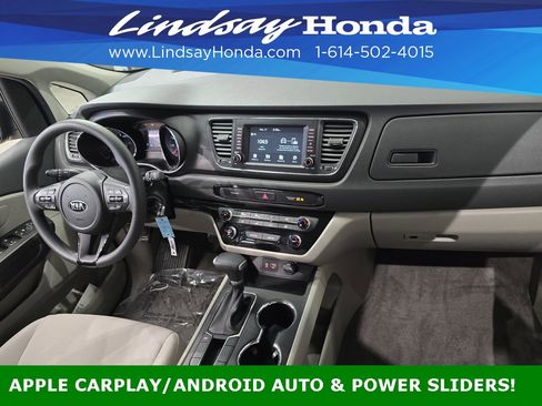 Used 2019 Kia Sedona LX image 9