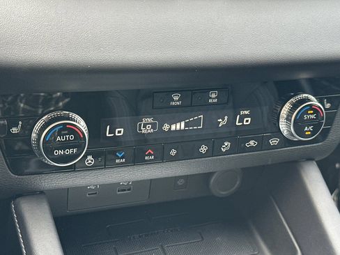 New 2025 Mitsubishi Outlander SEL image 20