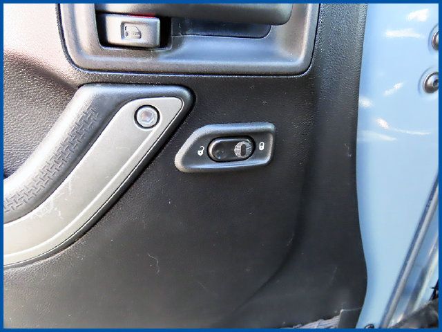 Used 2015 Jeep Wrangler Sport w/ Quick Order Package 24S AWD/4WD image 10