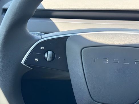 Used 2026 Tesla Model Y Long Range AWD/4WD image 17