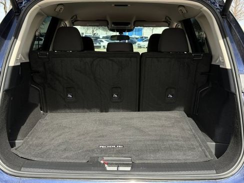 Used 2024 Nissan Rogue SV image 25