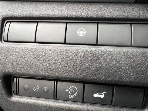 Certified 2023 Nissan Rogue SV w/ SV Premium B Package AWD/4WD image 30