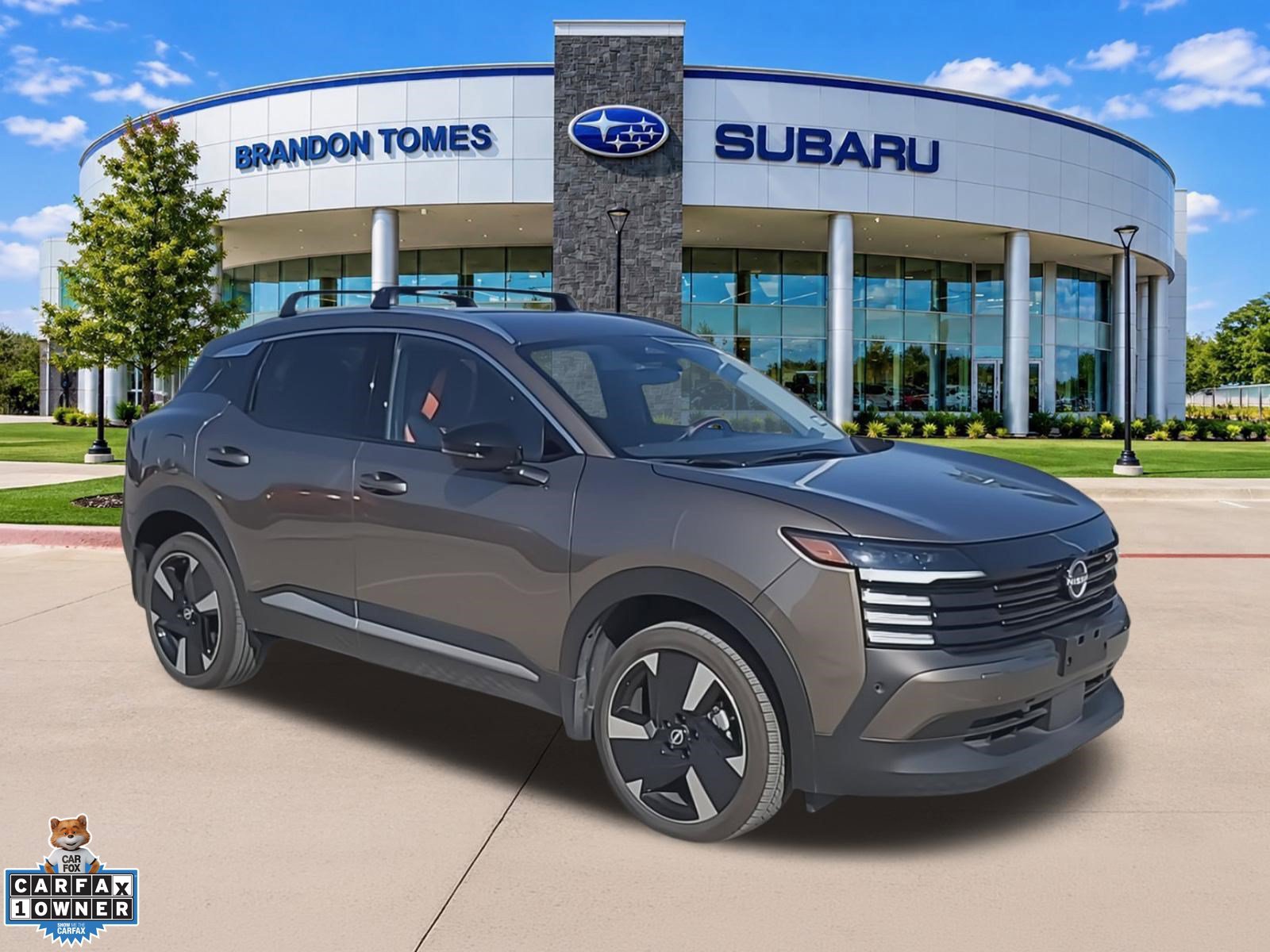 Used 2026 Nissan Kicks SR FWD image 2