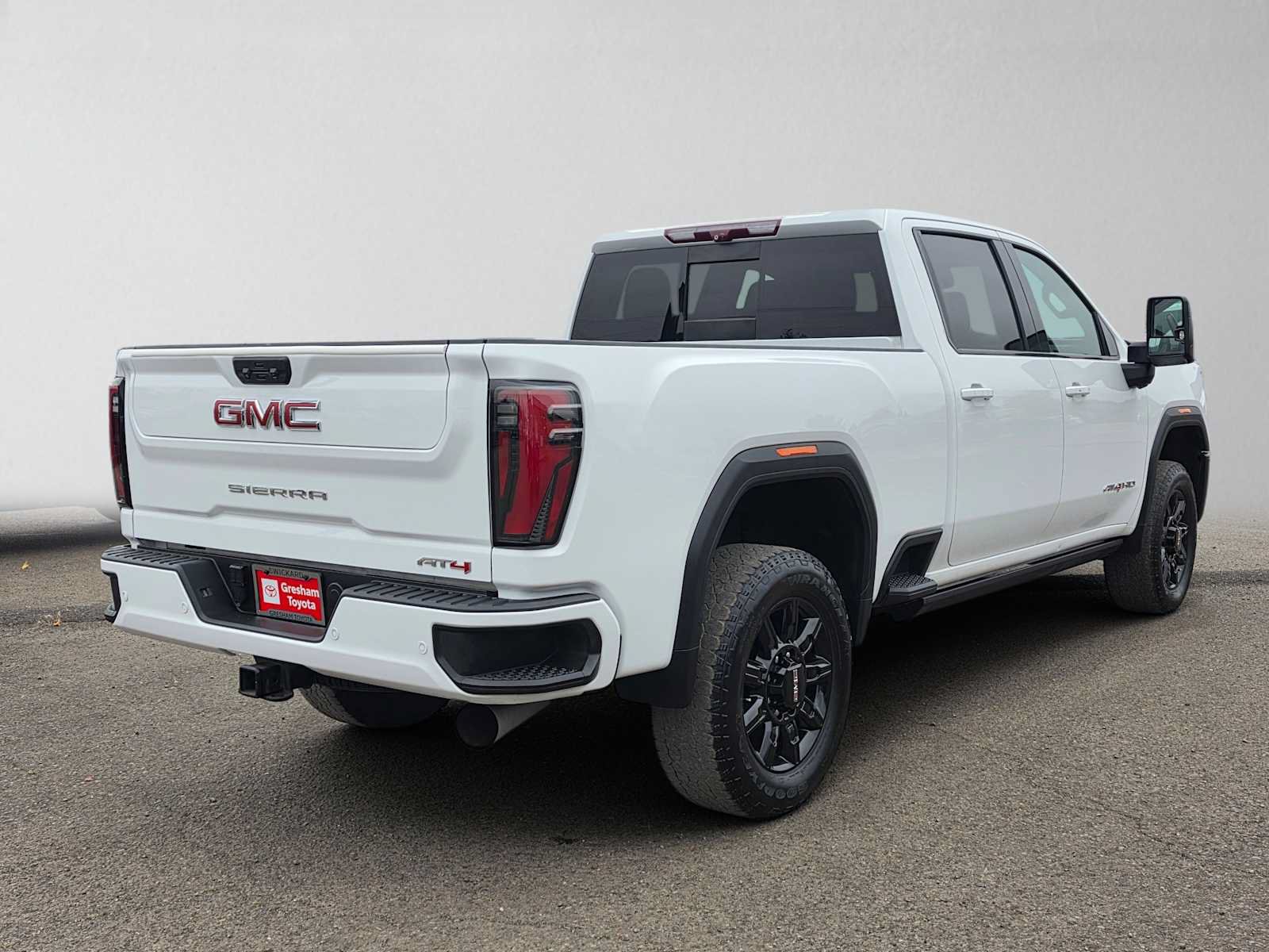 Used 2024 GMC Sierra 2500 AT4 w/ AT4 Premium Plus Package AWD/4WD image 3