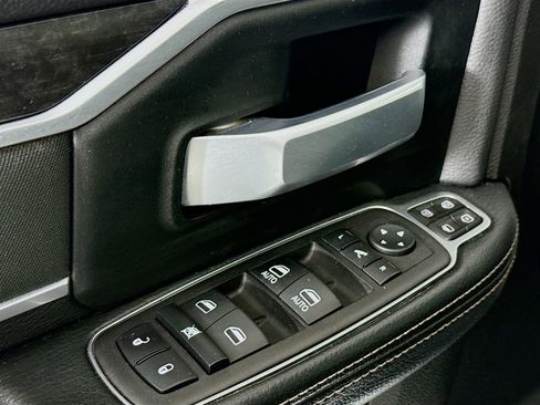 Used 2024 RAM 3500 Big Horn image 18