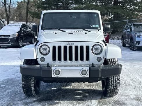 Used 2018 Jeep Wrangler Sahara w/ Connectivity Group image 26