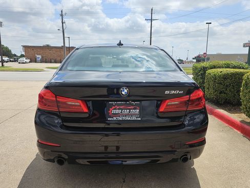 Used 2018 BMW 530e w/ Premium Package 2 image 4