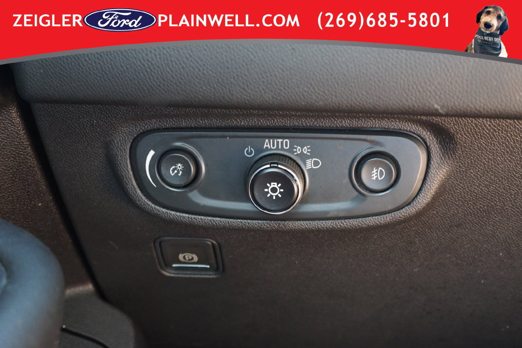 Used 2024 GMC Terrain SLT AWD/4WD image 29