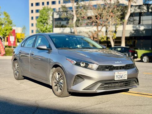 Used 2023 Kia Forte LXS image 10