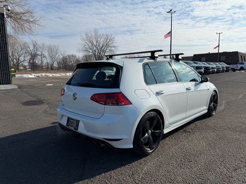 Used 2017 Volkswagen Golf R 4-Door image 4