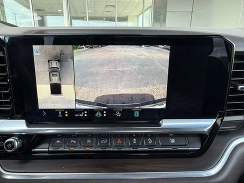 Used 2022 GMC Sierra 1500 SLT w/ SLT Premium Package AWD/4WD image 29