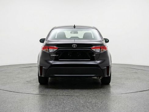 Used 2025 Toyota Corolla LE image 7