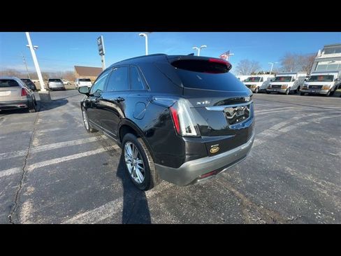 Certified 2022 Cadillac XT5 Sportv w/ Technology Package image 6