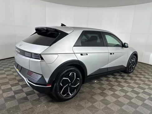 Used 2024 Hyundai Ioniq 5 SEL image 3