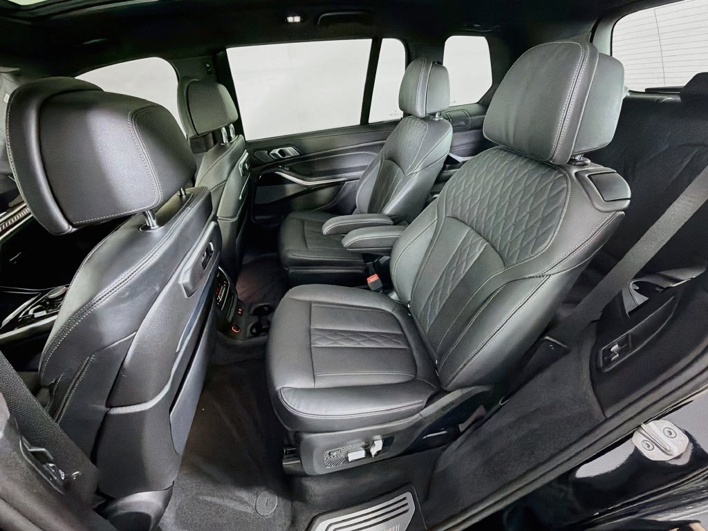 Used 2025 BMW X7 M60i w/ Climate Comfort Package AWD/4WD image 26