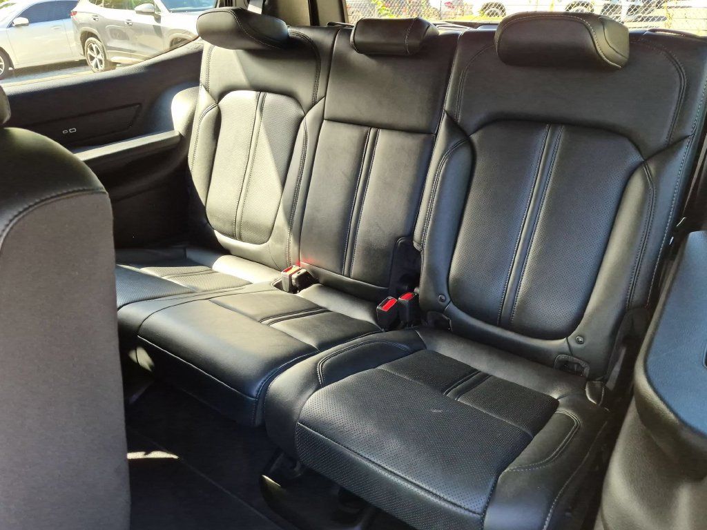 Used 2022 Jeep Wagoneer Series III AWD/4WD image 28