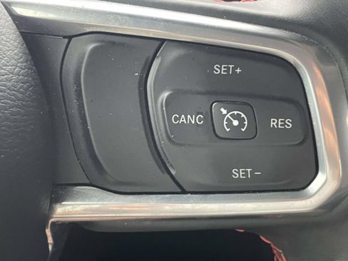 Used 2022 Jeep Gladiator Rubicon w/ Cold Weather Group AWD/4WD image 23
