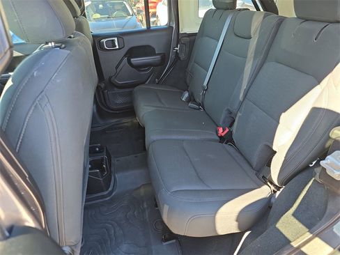 Used 2020 Jeep Wrangler Unlimited Sport S image 32