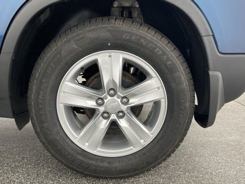 Used 2019 Chevrolet Trax LT w/ LT Convenience Package image 46