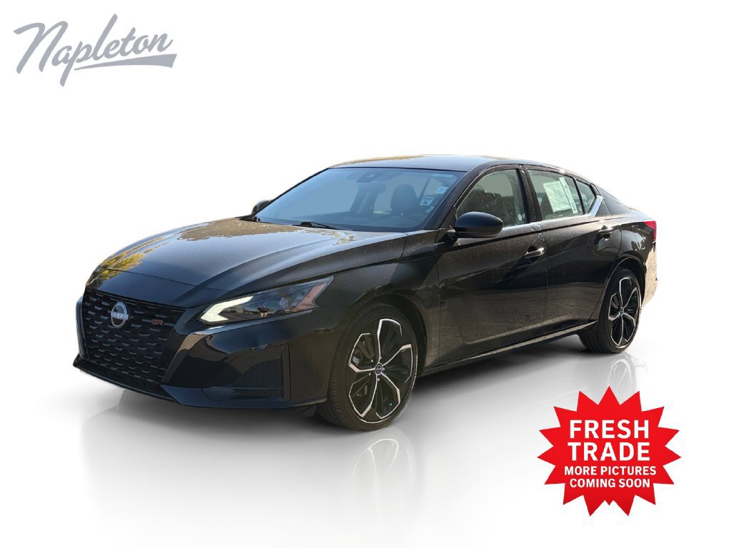 Used 2025 Nissan Altima 2.5 SR AWD/4WD image 1