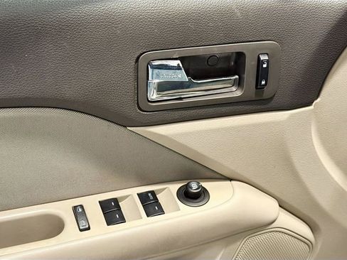Used 2012 Ford Fusion S FWD image 7