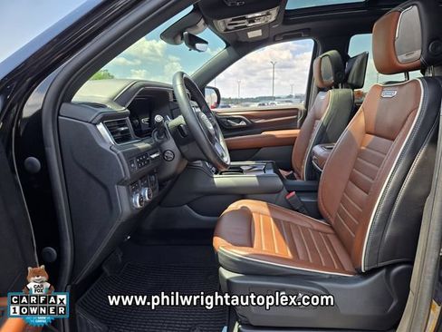 Used 2023 GMC Yukon Denali Ultimate AWD/4WD image 9