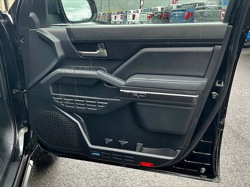 Used 2025 Toyota Tacoma TRD Off-Road image 25