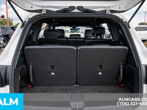 Used 2022 Mercedes-Benz GLB 250 w/ Premium Package Lite image 15