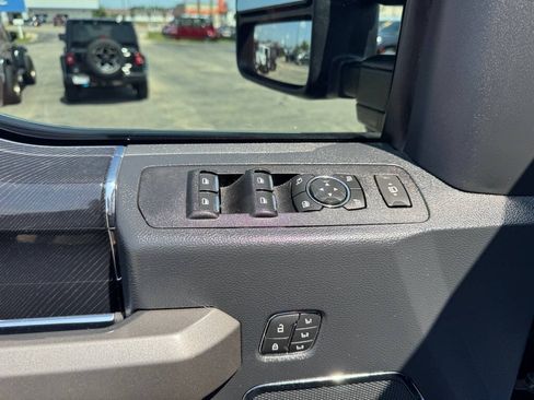 Used 2022 Ford F350 Platinum AWD/4WD image 13