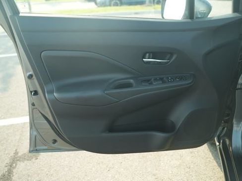 Used 2025 Nissan Versa SV FWD image 14