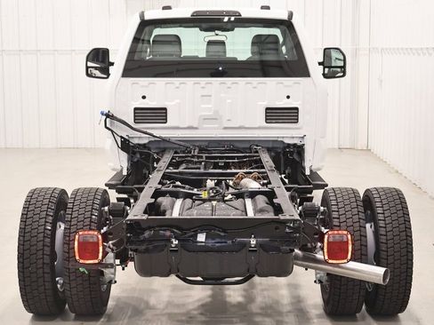 New 2026 Ford F550 4x4 Regular Cab Super Duty image 7