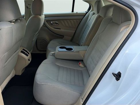Used 2016 Ford Taurus SE FWD image 19