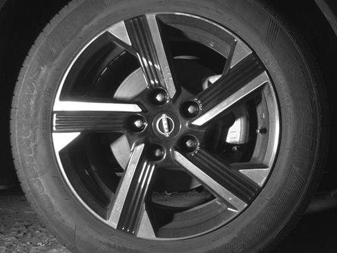 Used 2025 Nissan Sentra SV FWD image 16