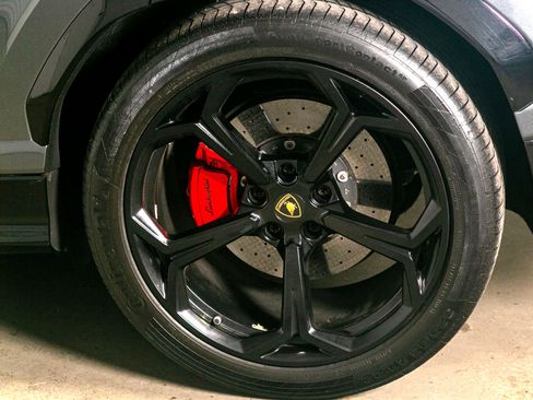 Used 2019 Lamborghini Urus image 15