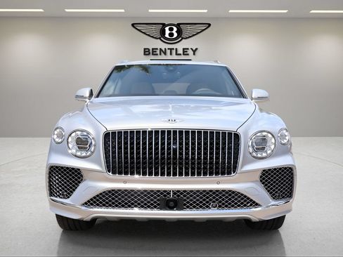Used 2025 Bentley Bentayga Extended Wheelbase AWD/4WD image 7