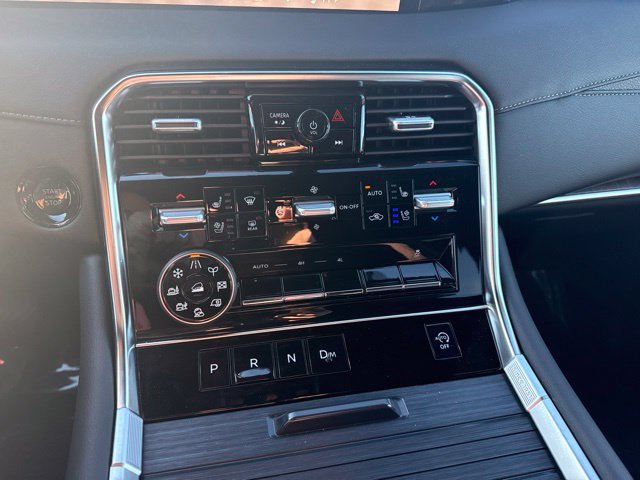 Used 2025 Nissan Armada Platinum AWD/4WD image 18