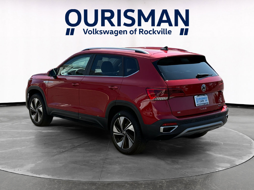 Used 2024 Volkswagen Taos SE AWD/4WD image 4