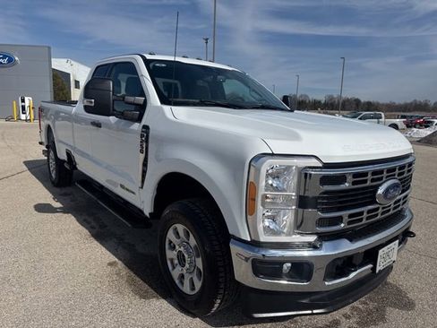 Used 2023 Ford F250 XLT image 3