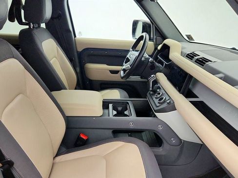 Used 2023 Land Rover Defender 110 X-Dynamic SE image 26