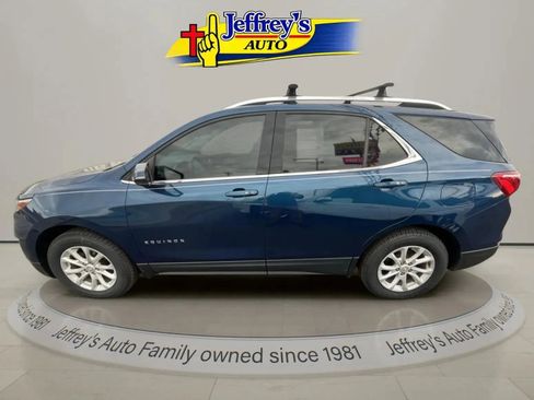 Used 2019 Chevrolet Equinox LT image 2