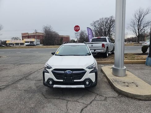 Used 2025 Subaru Outback Limited image 14