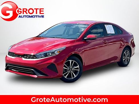 Used 2024 Kia Forte LXS w/ LXS Technology Package FWD image 1