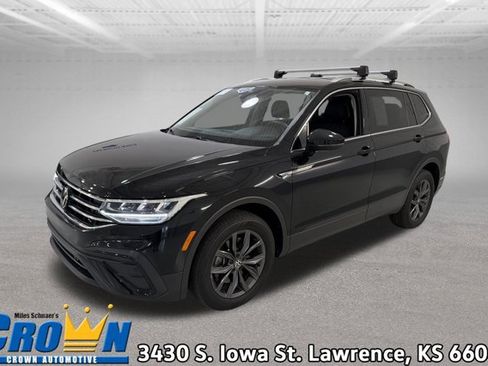 Used 2024 Volkswagen Tiguan SE AWD/4WD image 1