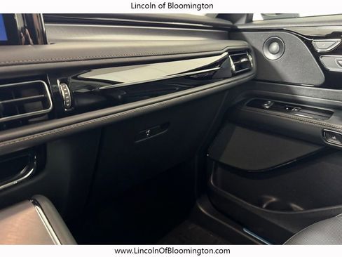 New 2026 Lincoln Aviator AWD image 37