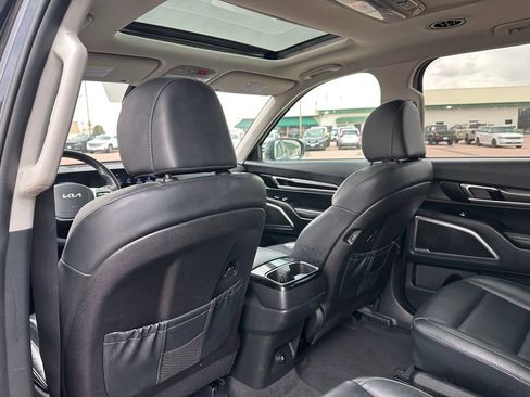 Used 2025 Kia Telluride S image 22