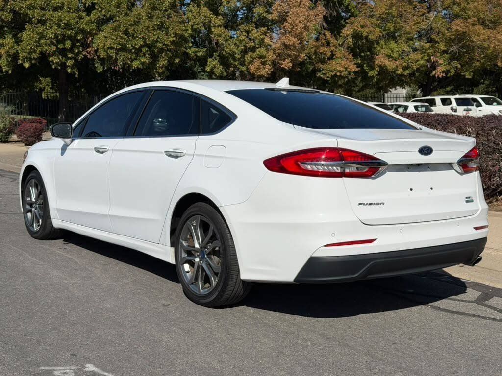 Used 2019 Ford Fusion SEL FWD image 3