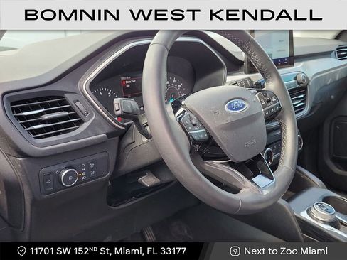 Used 2022 Ford Escape SEL image 8